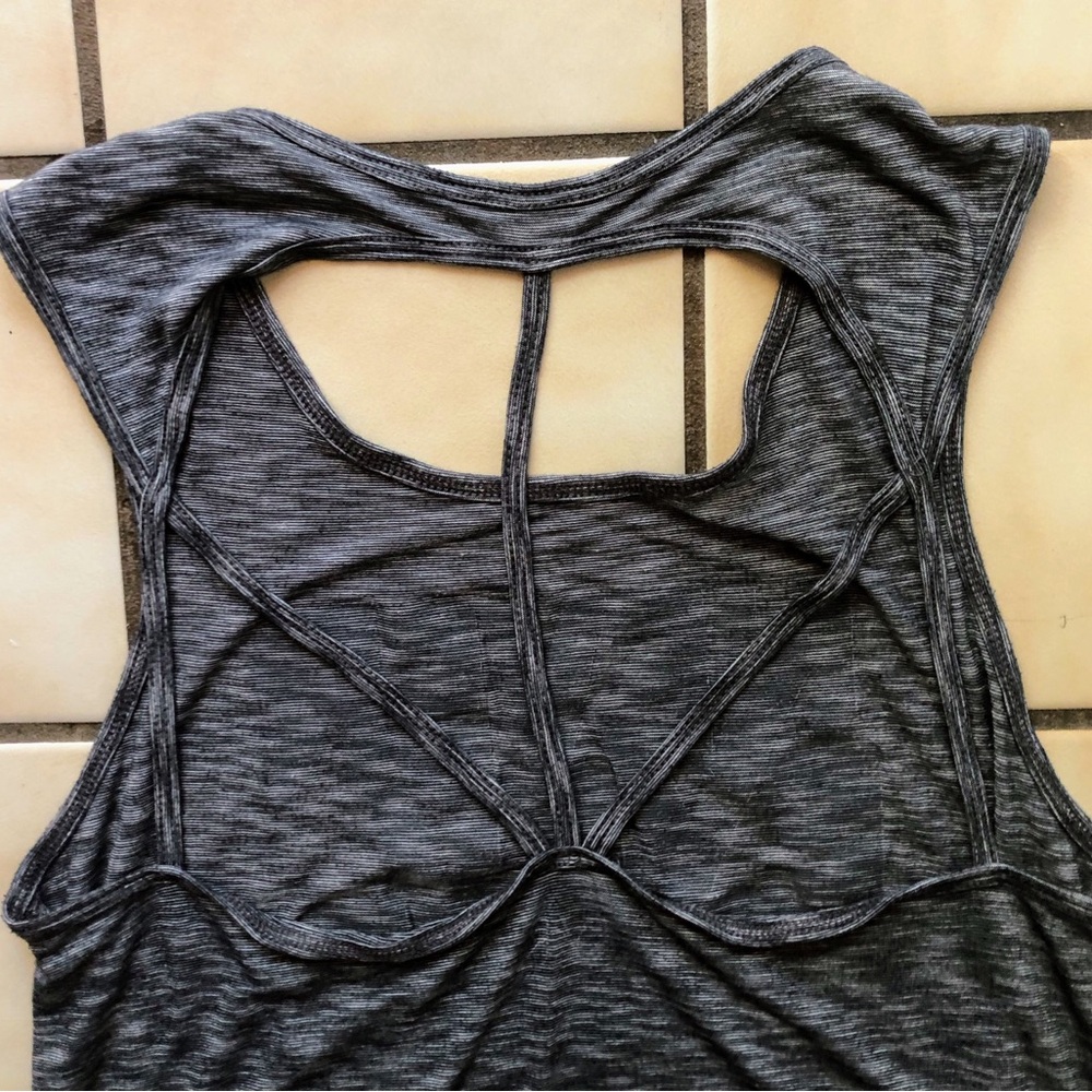 Gray and Black Workout Outfit Set - Picture 12 of 12